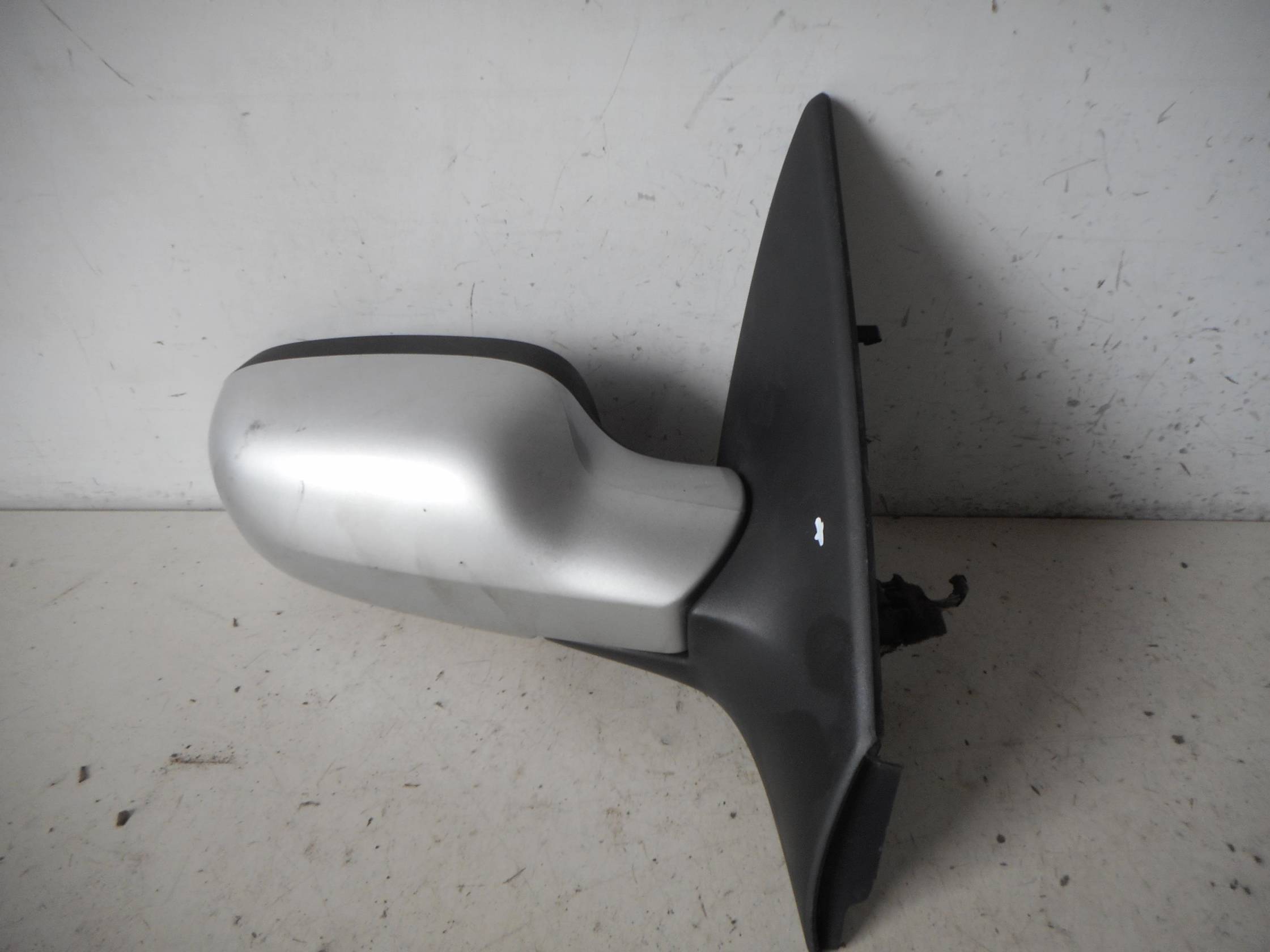 Retrovisore est. dx.